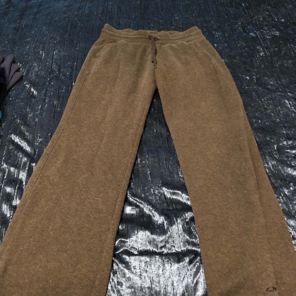 Women’s sweatpants